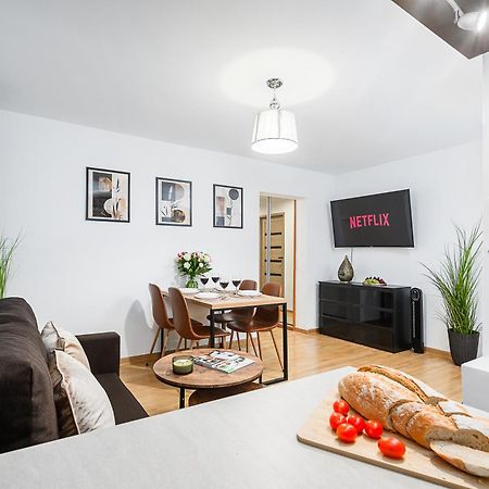 ורשה Lumina Apartment Opposite The Palace Of Culture And Science מראה חיצוני תמונה