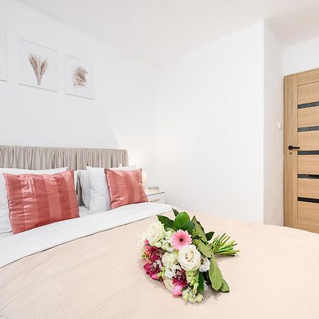 ורשה Lumina Apartment Opposite The Palace Of Culture And Science מראה חיצוני תמונה